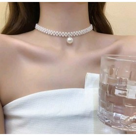 Jessica Sleek Pearl Choker