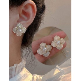 Camelia Pearl Earrings