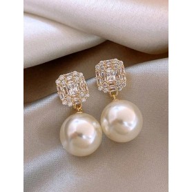 Elegant Pearl and Zirconia Earrings