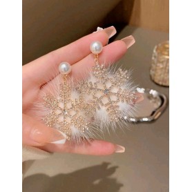 Winter Pearl Snowflakes Earrings