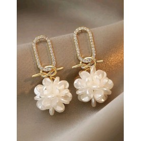 White Petal Zirconia Earrings