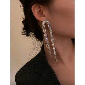 Diamond U Chandelier Tassel Earrings