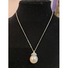Crown Natural Big Round Pearl Pendant Necklace