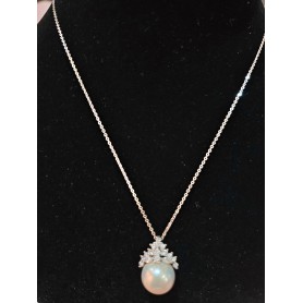 Crown Natural White Pearl Pendant Necklace