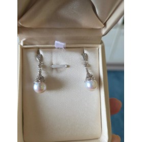 Dangling Parachute Pearl Earrings