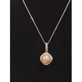 Emperial Design Manta Rose Natural Pearl Pendant Necklace