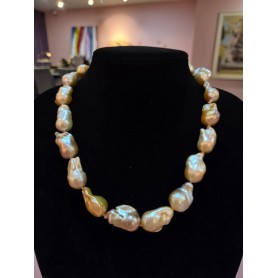 Champagne Natural Baroque Necklace