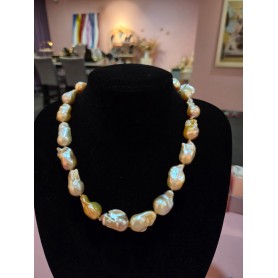 Champagne Natural Baroque Necklace
