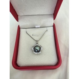 Tahitian Peacock Black Pearl Flower Setting Pendant Necklace