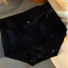 Seamless Ice Silk Mid Waist Panties (XL)